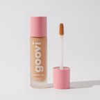 Foundation and concealer 11 HAY
